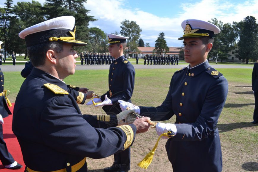 Entrega de Uniformes y Sables a Cadetes de 1° Año