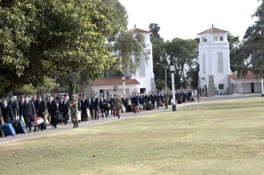 Nuevos Cadetes que ingresaron en la Escuela de Aviación Militar