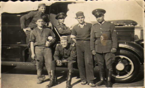 07-EAM-1942-autobomba.jpg