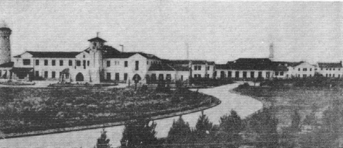 13-eam-1945.jpg