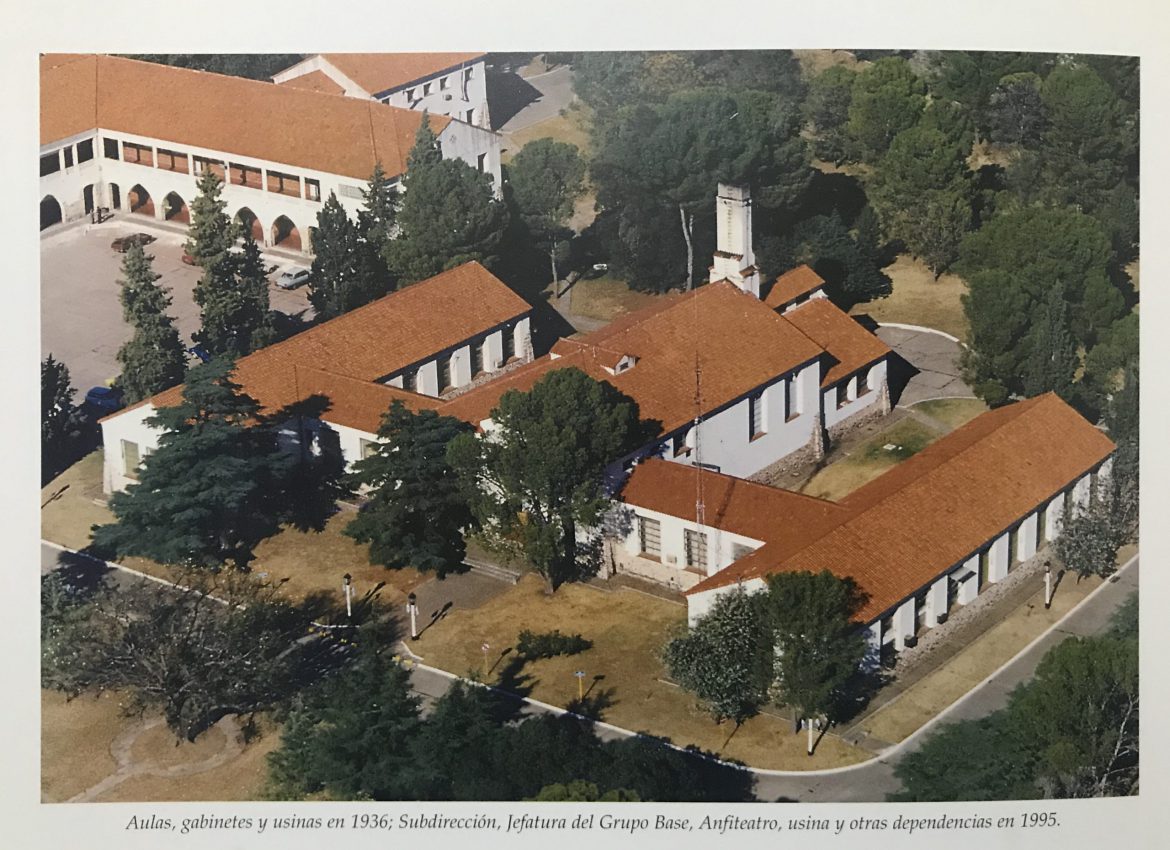 Aulas-Gabinetes-y-Usinas-scaled.jpg