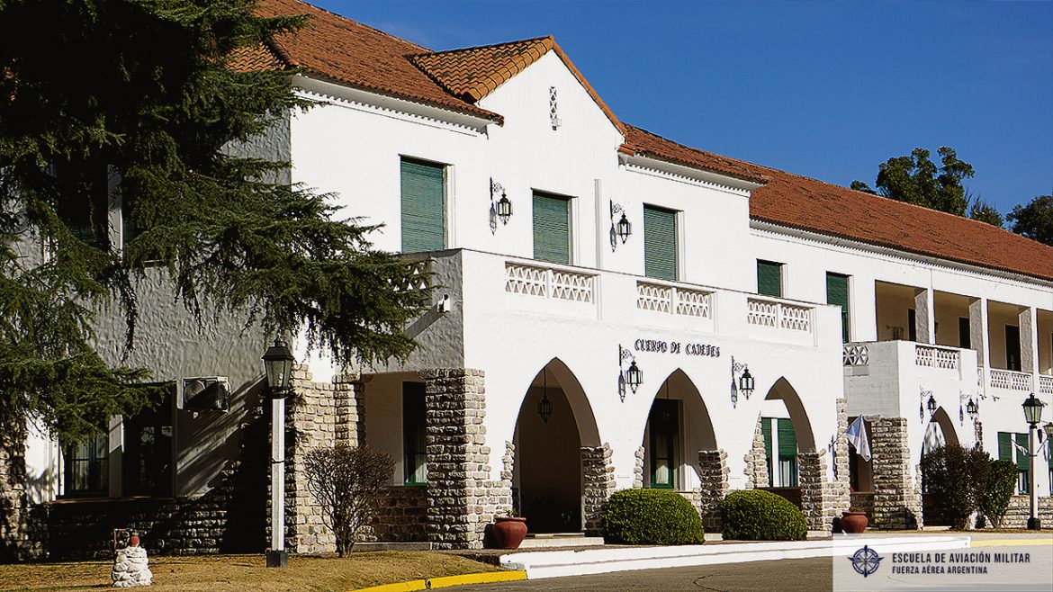 Entrada-Cuerpo-de-Cadetes-02.jpg