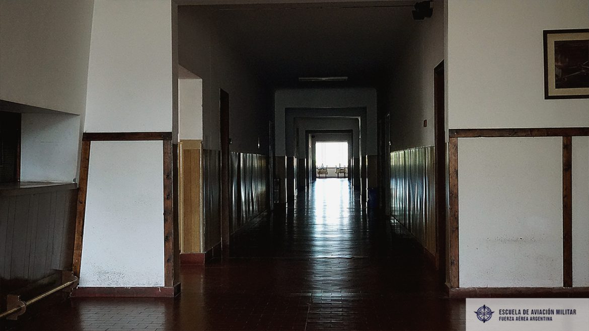 Escuadrn-Estudios-pasillos1.jpg