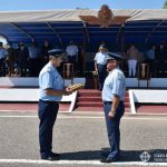 Entrega de banderola al Brig. Perez Ortiz