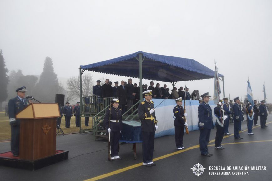 Juraís a la Patria, seguir constantemente su Bandera y defenderla hasta perder la Vida: ¡SI, JURO!