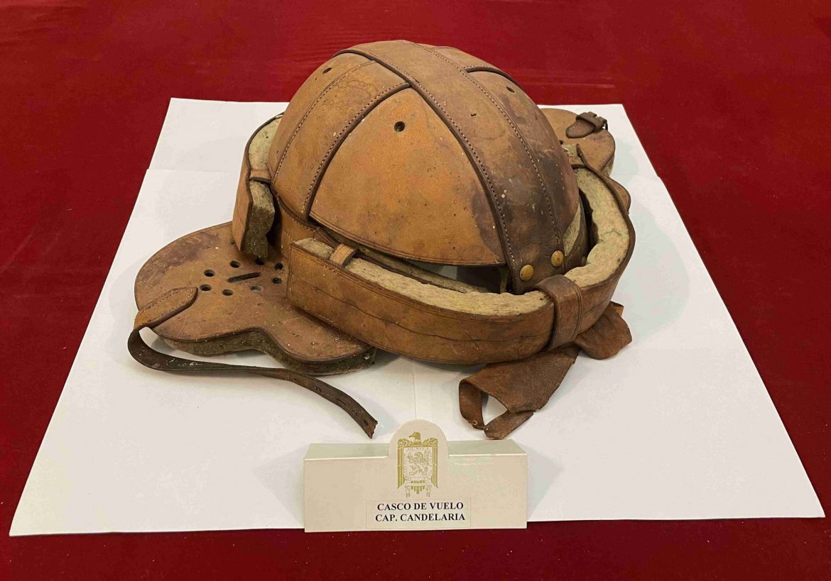 CASCO-DE-VUELO-CAP.-CANDELARIA-scaled.jpg