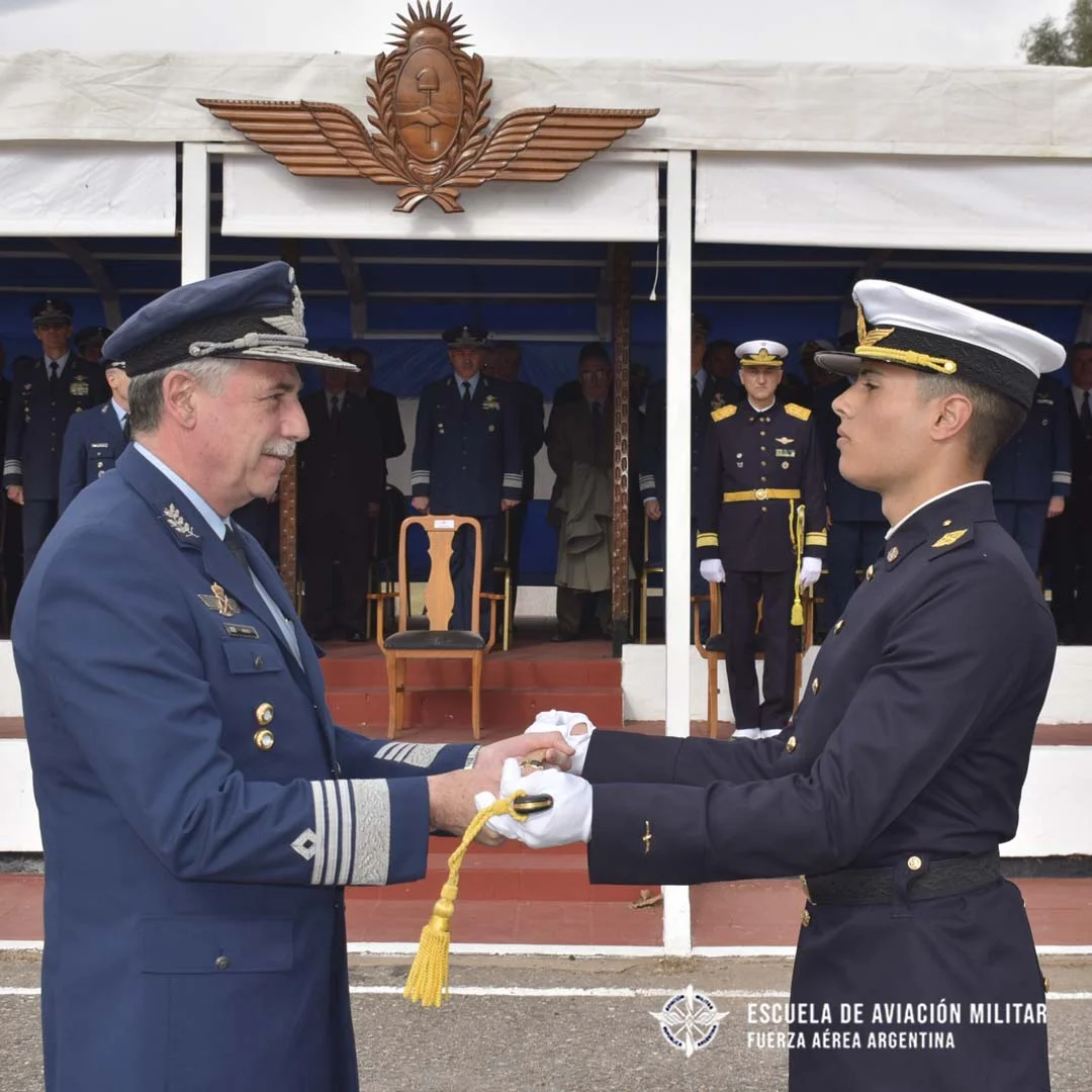 Entrega-de-Uniformes_7.webp