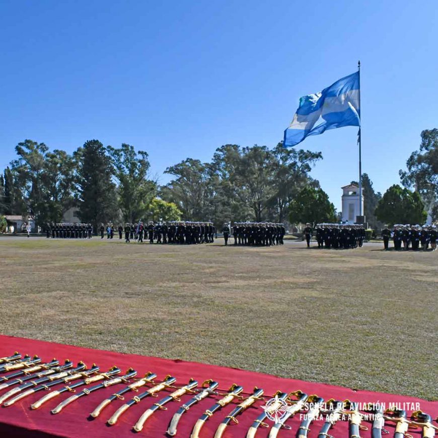 Ceremonia Entrega de Sables y Uniformes a Cadetes de la Promoción XCIV