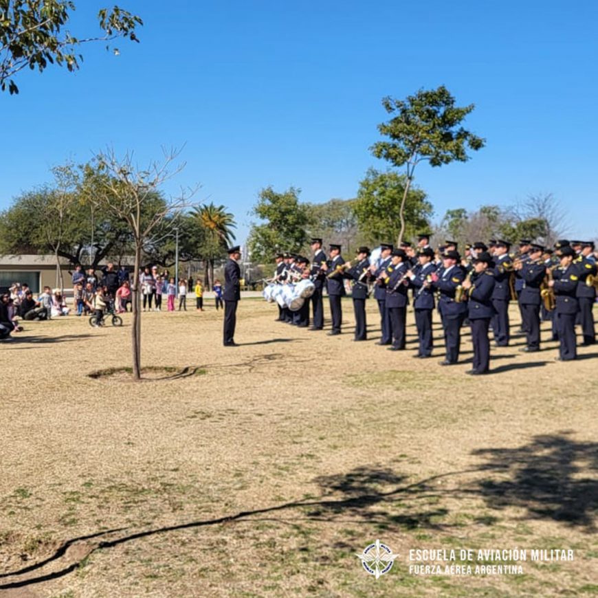 Presentación de la Banda Militar de la G.A.C