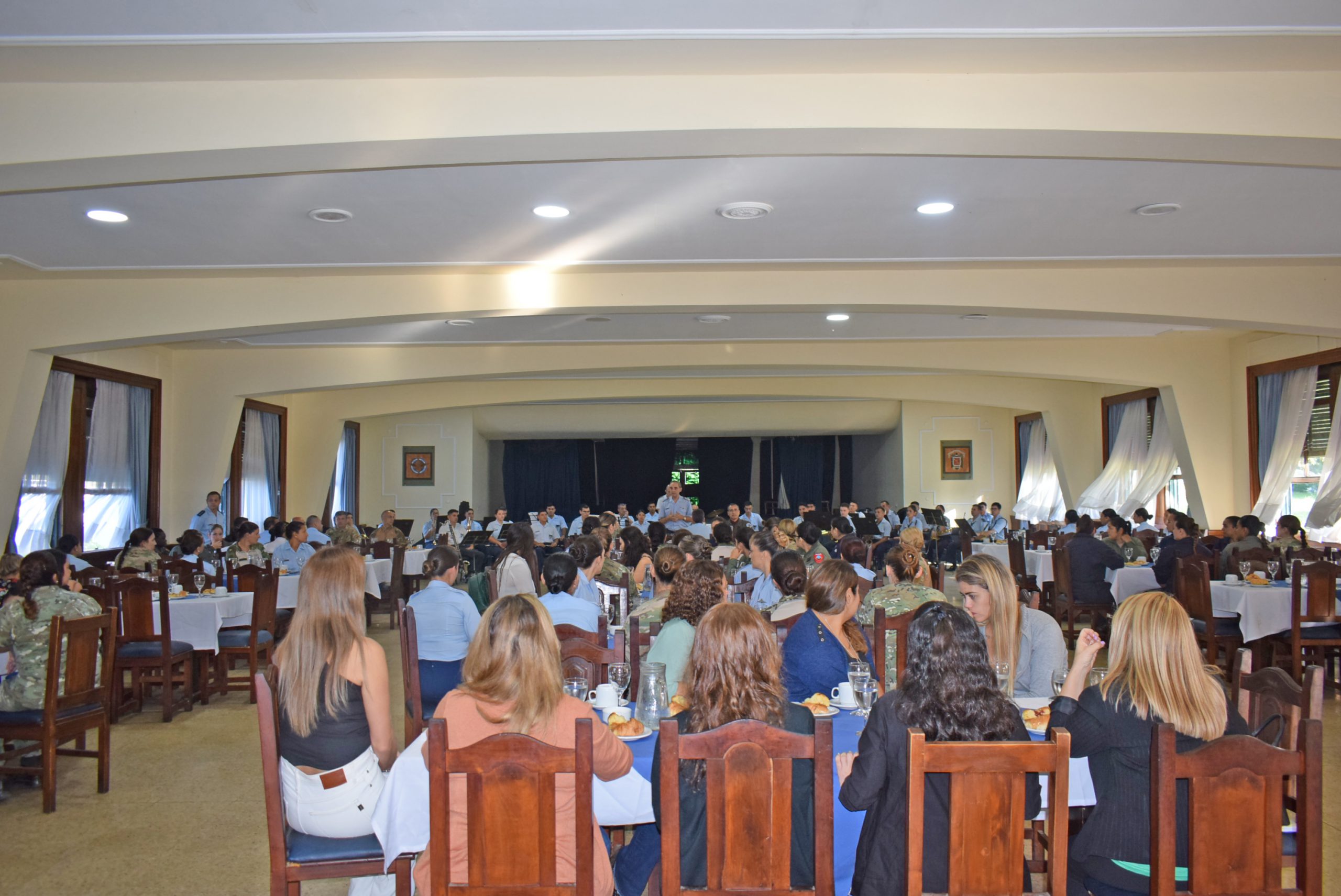 conmemoración del día de la mujer en la EAM