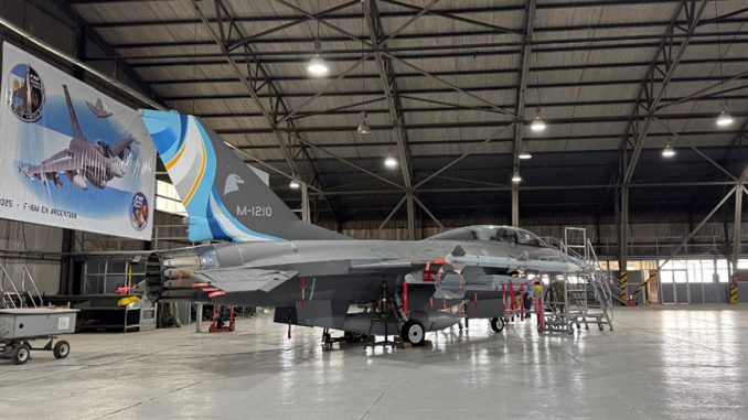 F 16 bis