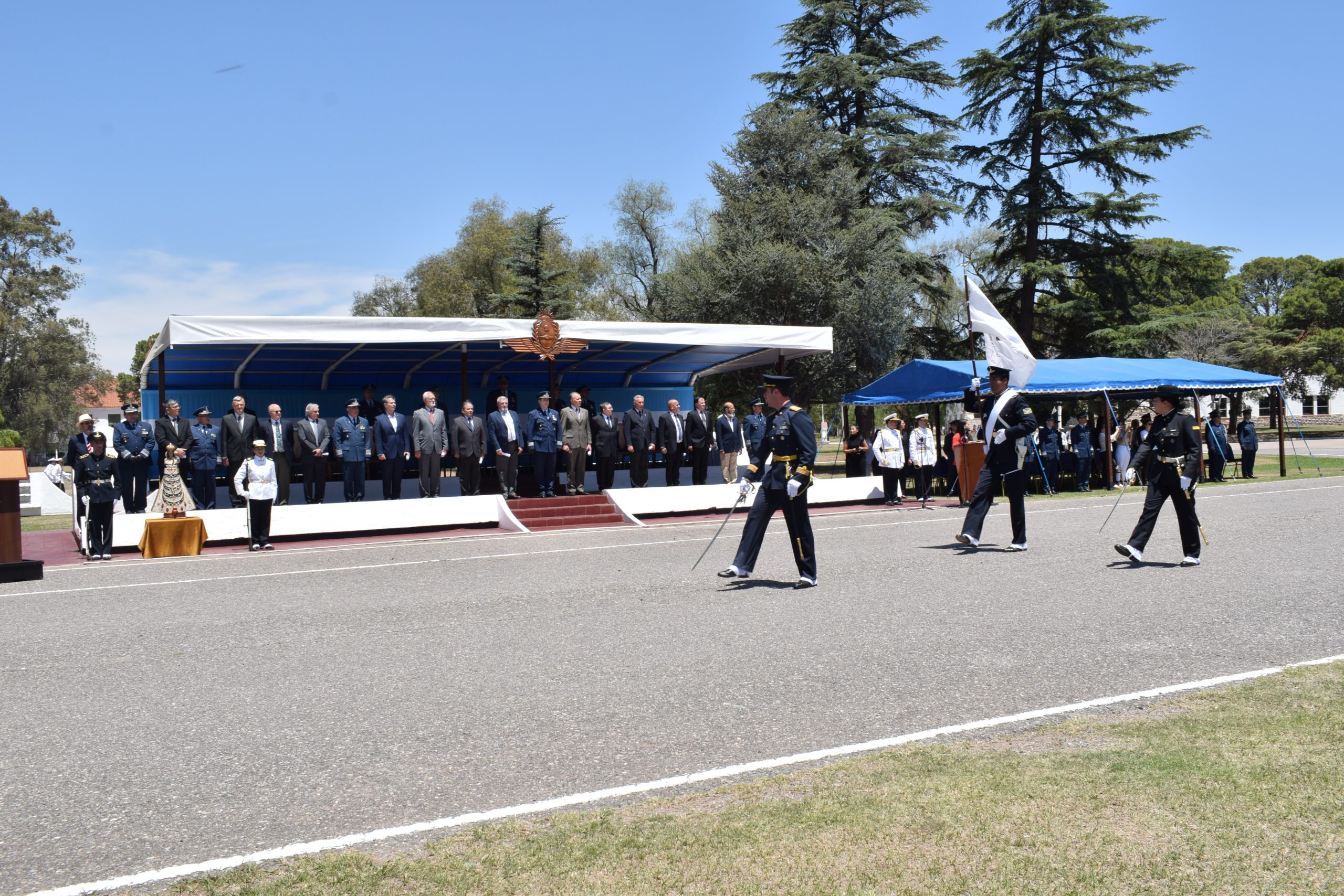 CEREMONIA DE ENTREGA DE DIPLOMAS Y MEDALLAS A LOS SEÑORES COMODOROS QUE ...